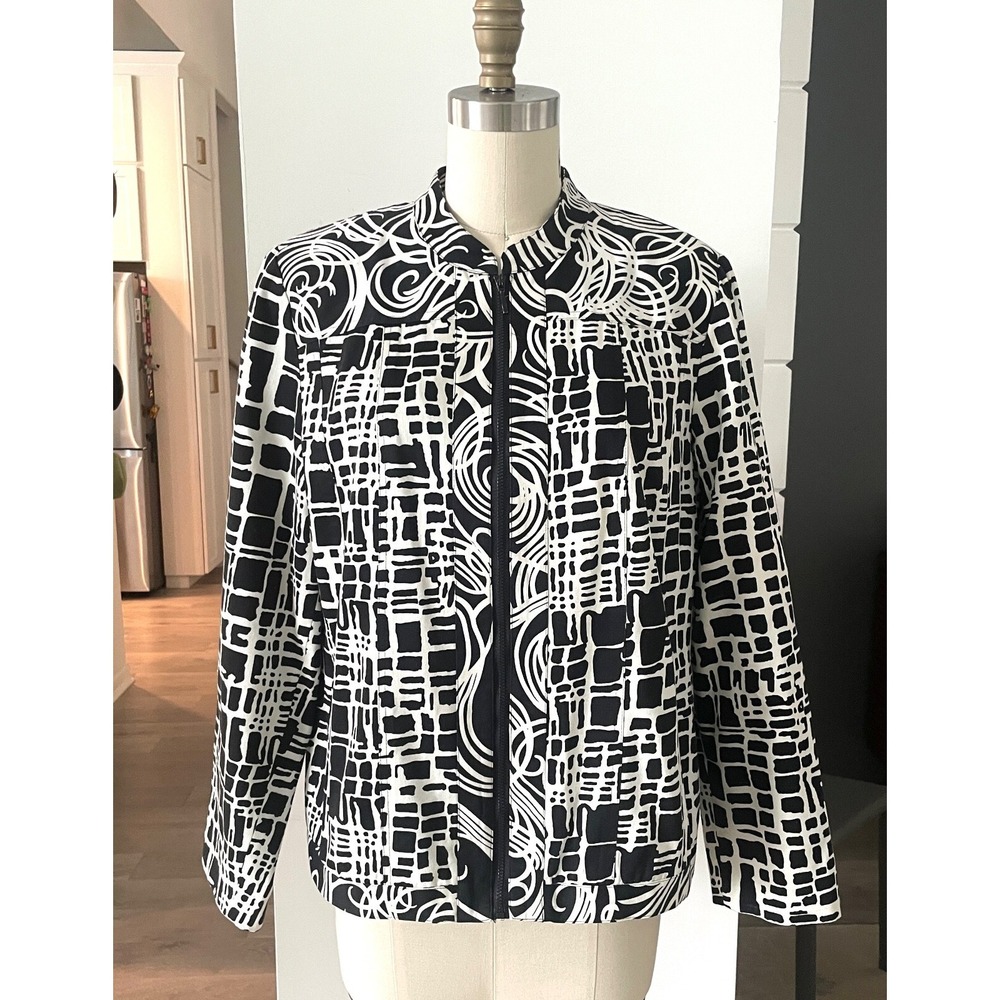 Vintage Women's Birch Hill graphic B/W Full Zip Jacket Large